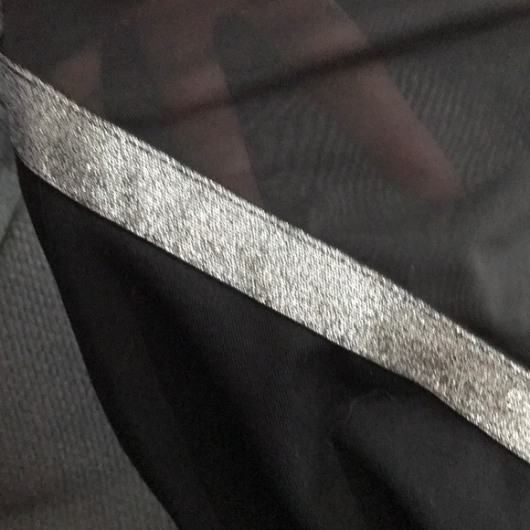 Victoria Secret Sport Capri Tights - Picture 5 of 5